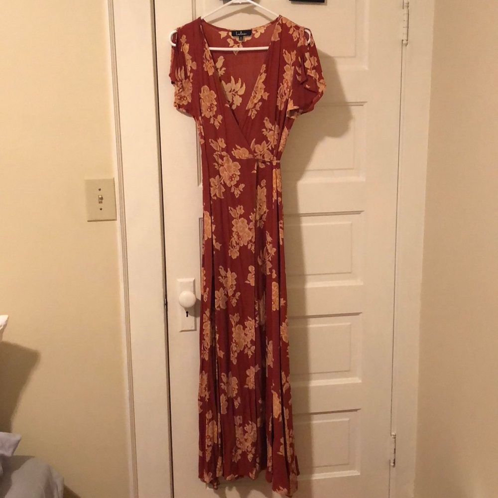 RUST RED FLORAL WRAP MAXI DRESS
Lulus Size XS